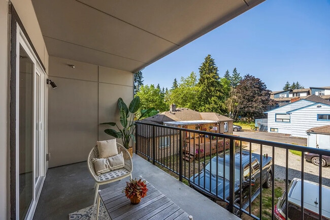 Civitas Apartments in Shoreline, WA - Foto de edificio - Building Photo