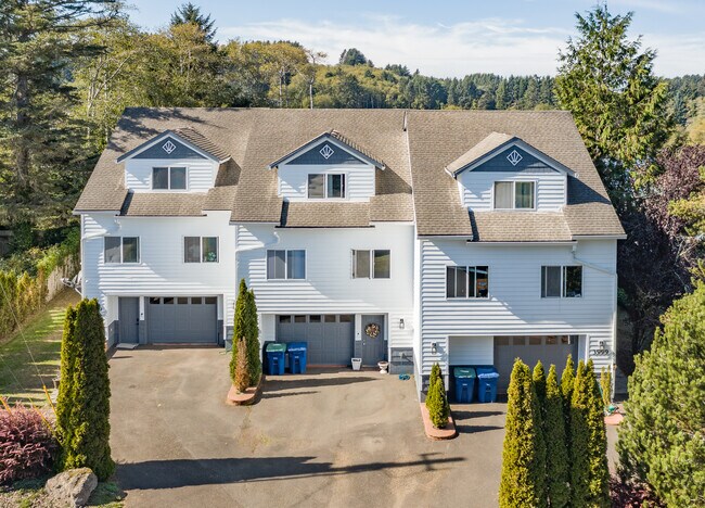 3979 NE Johns Ave in Neotsu, OR - Building Photo - Building Photo