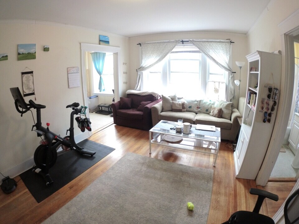 1620 Commonwealth Ave, Unit 32 in Boston, MA - Building Photo