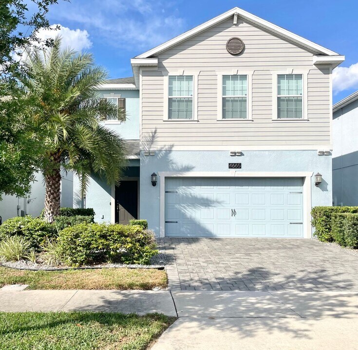 4665 Egg Harbor Dr in Kissimmee, FL - Building Photo