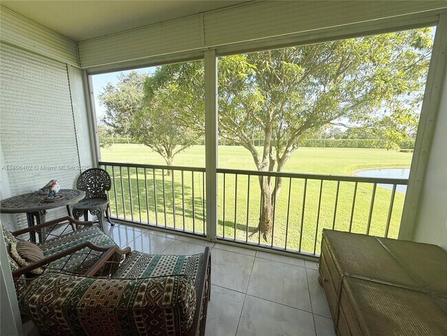 property at 9820 S Hollybrook Lake Dr