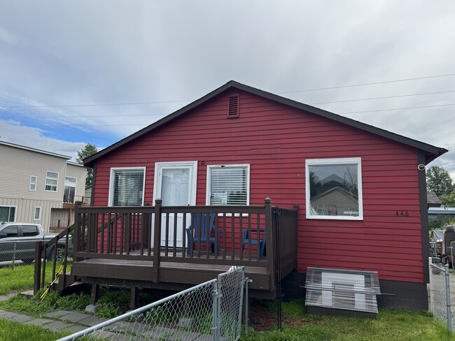 property at 446 E 10th Ave