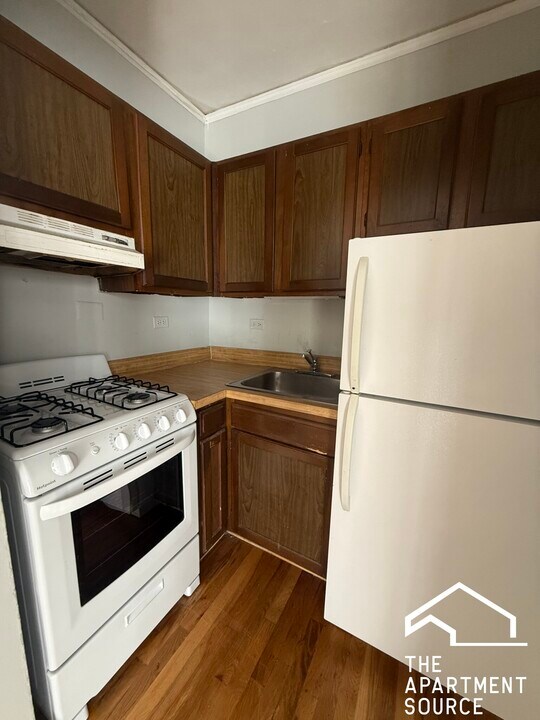 837 W Wolfram St in Chicago, IL - Foto de edificio