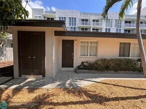 925 NE 17th Ave in Fort Lauderdale, FL - Building Photo - Building Photo
