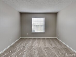 11896 Raindrop Rd in Jacksonville, FL - Building Photo - Building Photo