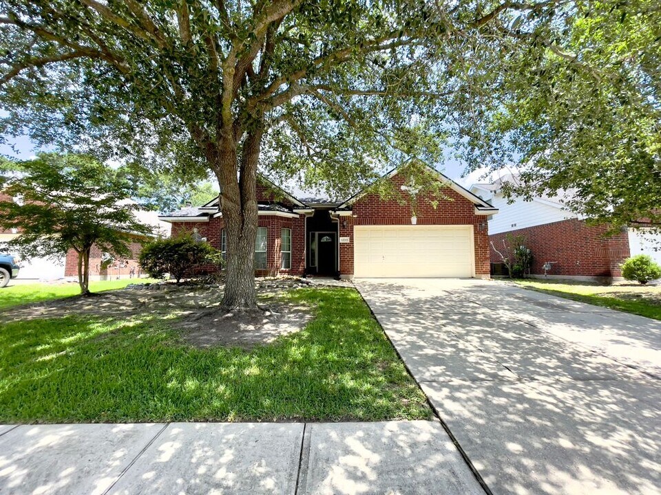 12715 Rock Creek Ct. in Humble, TX - Building Photo