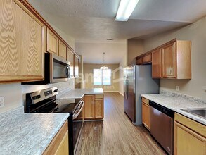 634 Mable Dr in La Vergne, TN - Foto de edificio - Building Photo