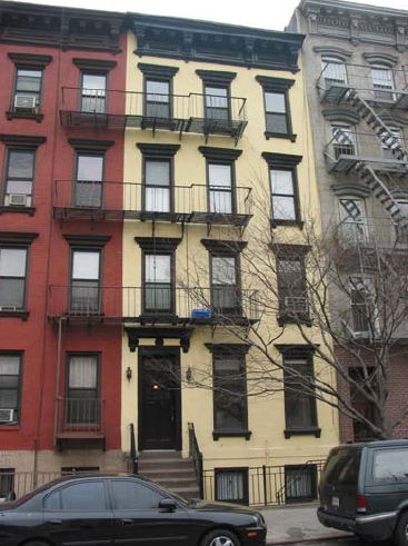 228 E 75th St in New York, NY - Building Photo