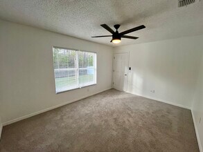 2320 Stone Abbey Blvd in Orlando, FL - Foto de edificio - Building Photo