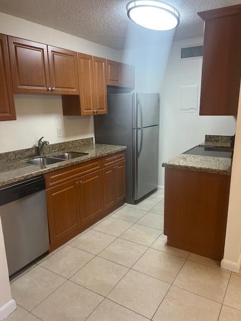 639 Executive Center Dr in West Palm Beach, FL - Building Photo - Building Photo