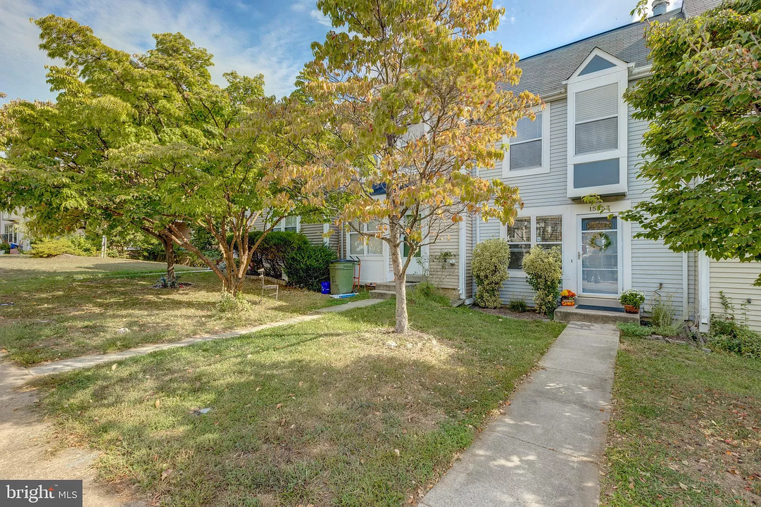 15357 Gatehouse Terrace in Woodbridge, VA - Building Photo