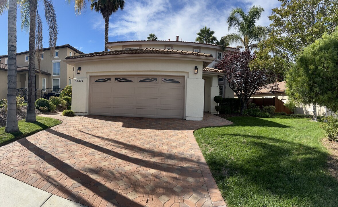 31495 Sunningdale Dr in Temecula, CA - Building Photo