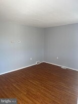 19 W Maiden Ln in Somerdale, NJ - Building Photo