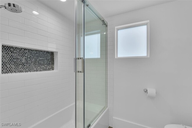 property at 420 Harbour Dr