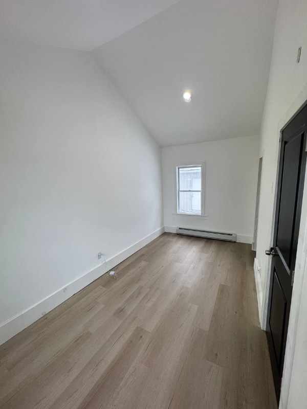 287 6th St, Unit 287 sixt street apt 3 in Rochester, NY - Foto de edificio - Building Photo