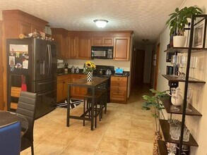 40 Winneconnett Rd in Worcester, MA - Building Photo - Building Photo