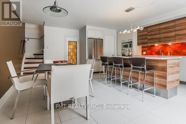 28 Admiral Rd in Toronto, ON - Building Photo - Building Photo