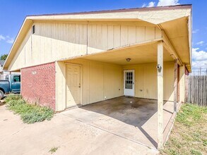 9619 Boston Ave in Lubbock, TX - Foto de edificio - Building Photo