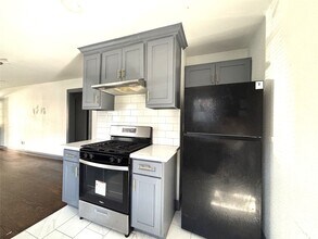 806 Caplin St in Houston, TX - Building Photo - Building Photo