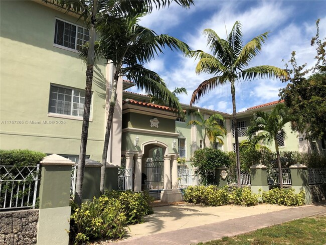 45 Antilla Ave, Unit 2K in Coral Gables, FL - Building Photo - Building Photo