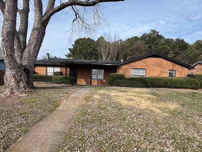 1310 Aiken Rd in Bogart, GA - Building Photo - Building Photo