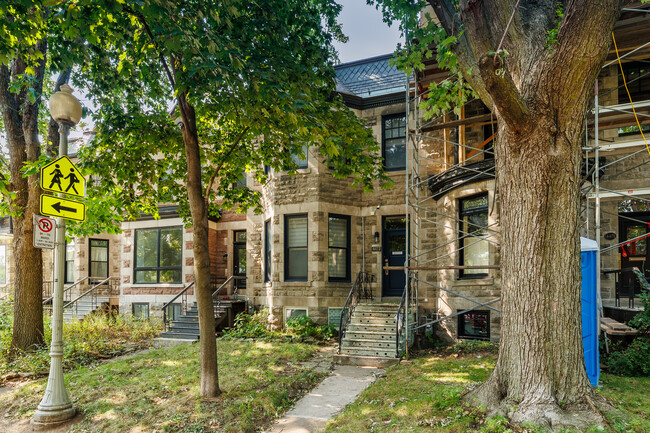 4475 De Maisonneuve Boul O in Westmount, QC - Building Photo - Building Photo
