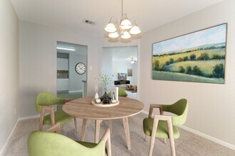 11023 Vanilla Cir in Houston, TX - Building Photo - Building Photo