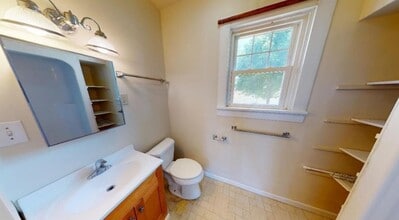 316 W Center St, Unit 316 Lower in Whitewater, WI - Building Photo - Building Photo