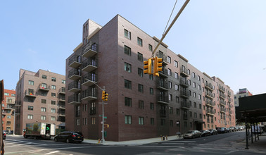 19 S 11th St in Brooklyn, NY - Building Photo - Building Photo