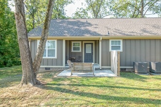 1609 16th Street Southeast in Cullman, AL - Foto de edificio - Building Photo