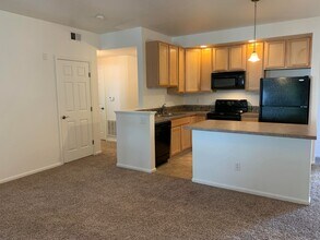 1977 Grays Peak Dr in Loveland, CO - Building Photo - Building Photo