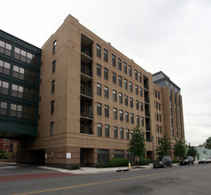 The Henry in Alexandria, VA - Foto de edificio - Building Photo