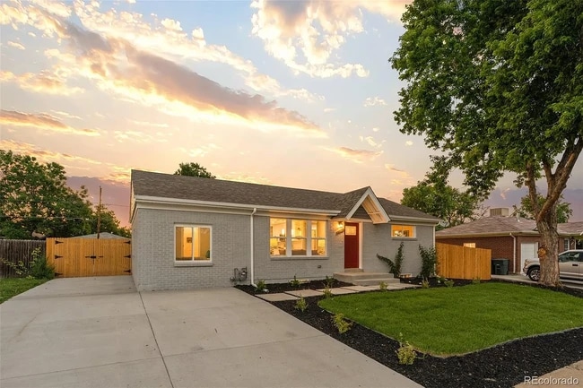 10821 Larry Dr, Unit 2 in Northglenn, CO - Building Photo - Building Photo