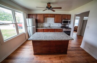 4572 Rumsey Ave in Oak Lawn, IL - Building Photo - Building Photo