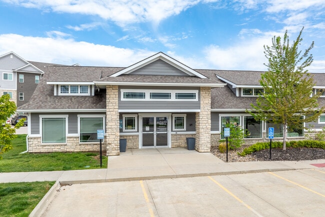 Autumn Ridge Apartments - Casual Spaces in Waukee, IA - Building Photo - Building Photo