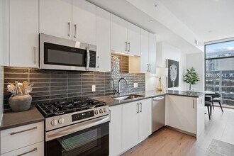 1212 Demonbreun St, Unit 1904 in Nashville, TN - Building Photo - Building Photo