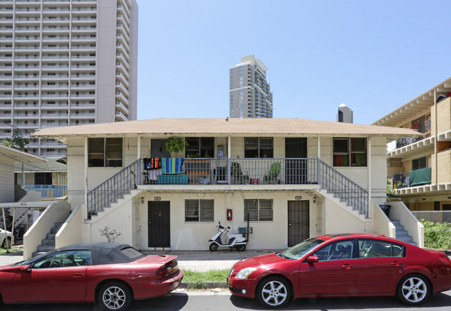 1939-1941 Kahakai Dr in Honolulu, HI - Building Photo - Building Photo