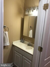 1122 W Hamburg St photo'