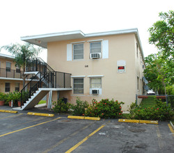 1118 N H St in Lake Worth, FL - Building Photo - Building Photo