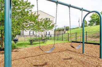 Aquia Terrace in Stafford, VA - Building Photo - Building Photo