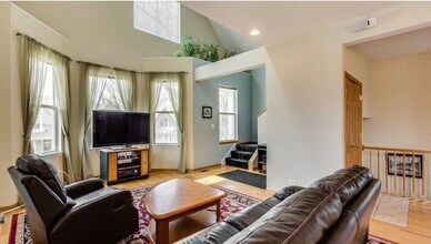 3905 N Sacramento Ave in Chicago, IL - Building Photo - Building Photo
