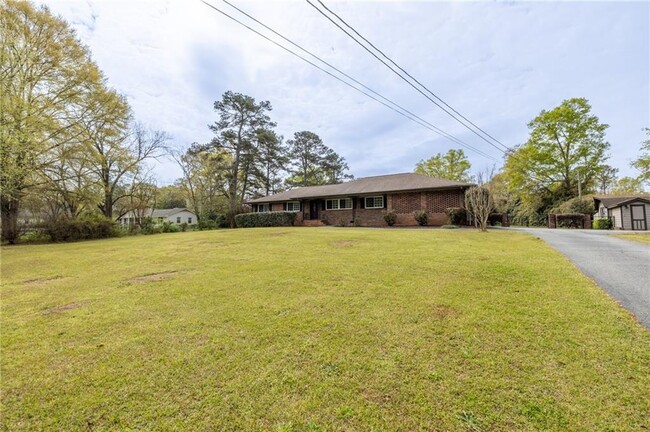 318 Tyrone Rd in Fayetteville, GA - Building Photo - Building Photo