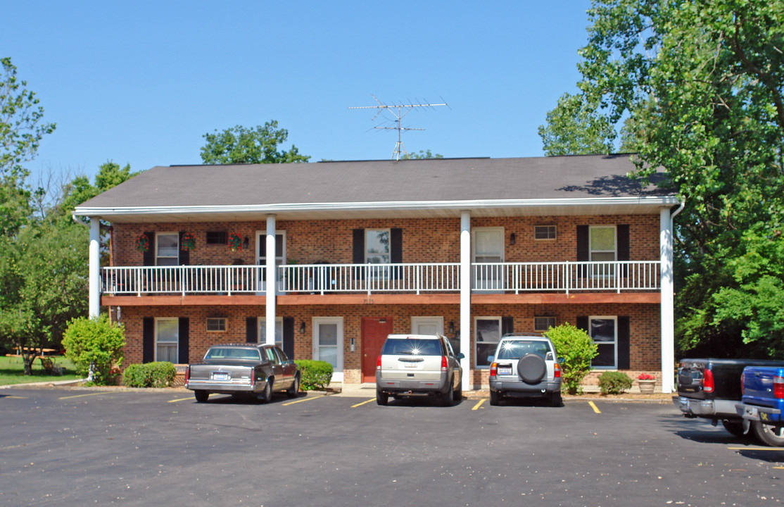 Guest Suites Apartments in Dayton, OH - Foto de edificio