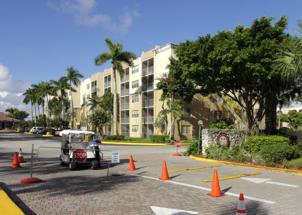 Coral Gate East in Miami, FL - Building Photo