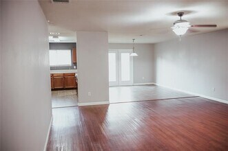 4937 Trail Creek Dr in Fort Worth, TX - Building Photo - Building Photo