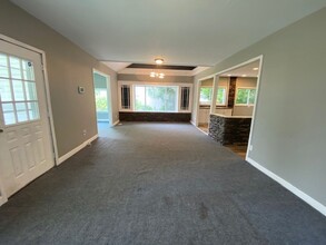 551 Noah Ave in Akron, OH - Building Photo - Building Photo
