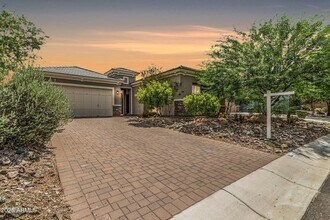 16373 W Beautiful Ln in Goodyear, AZ - Foto de edificio - Building Photo