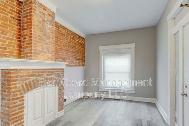 2425 Barclay St in Baltimore, MD - Building Photo - Building Photo