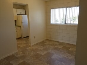 Mirador Apartments in Roswell, NM - Foto de edificio - Building Photo