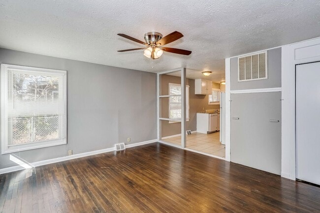 property at 2730 S Southeast Dr